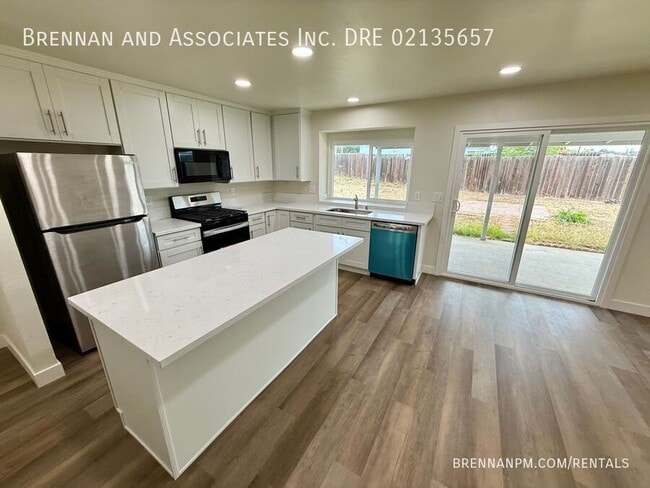 Building Photo - 9046 Ildica St