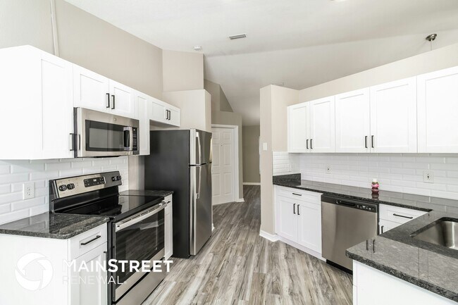 Building Photo - 1619 Geranium Ave