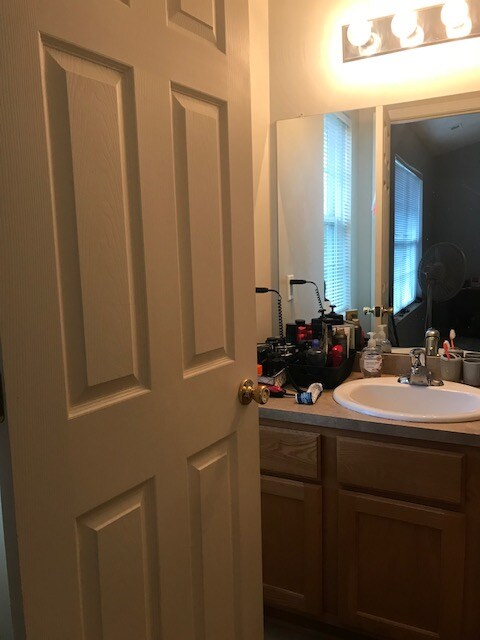 Building Photo - 2149 Knotty Pine Tr