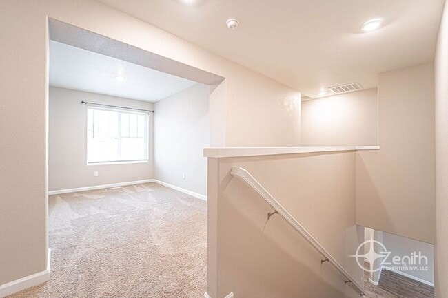 Building Photo - 15312 NE 72nd Way