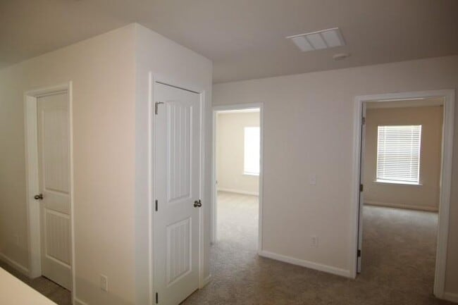 Building Photo - 51 Briarwood Dr W