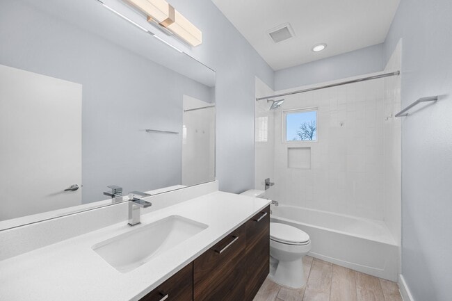 Building Photo - 4618 Nichols St