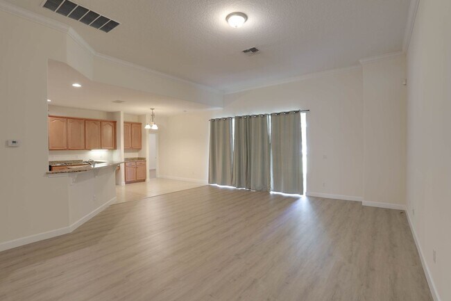 Building Photo - 2695 Palastro Way