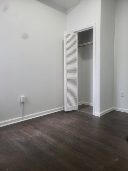 Back Bedroom - 2637 N Jessup St