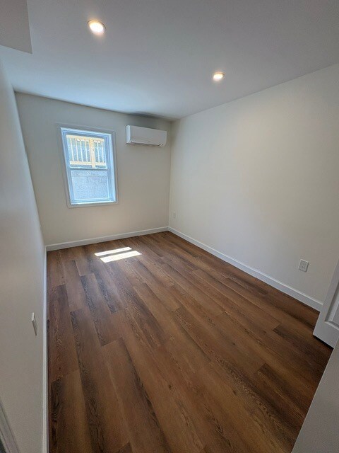Bedroom - 1109 Chicago St SE