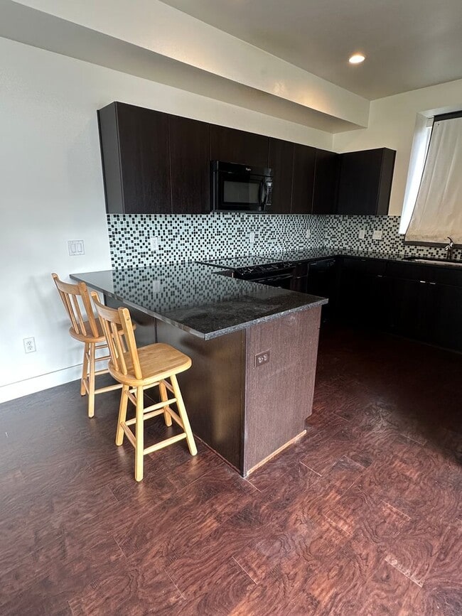 Building Photo - GORGEOUS Home!!!!