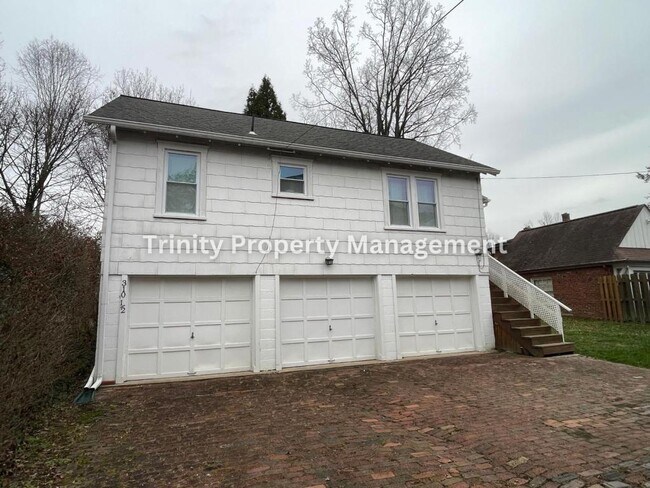 Building Photo - 310 Spring Ave