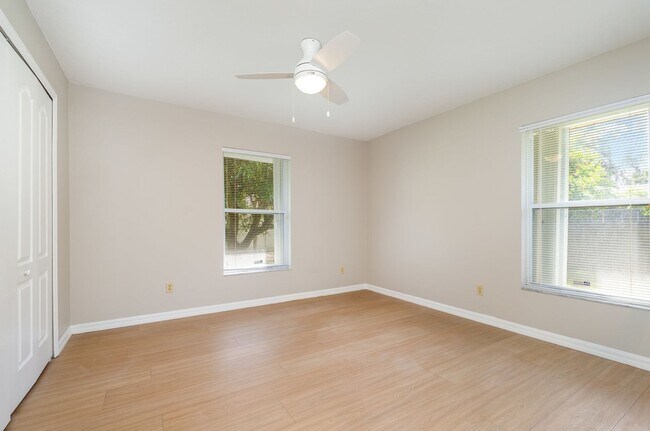 Building Photo - Great Location In NE Palm Bay!