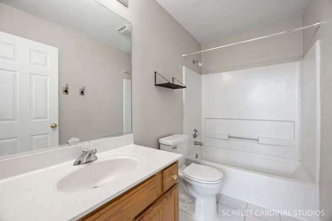 Building Photo - 413 Blue Ridge Dr