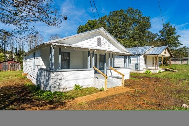 Building Photo - Hot Listing in Bessemer! 3 Beds, 2 Baths &...