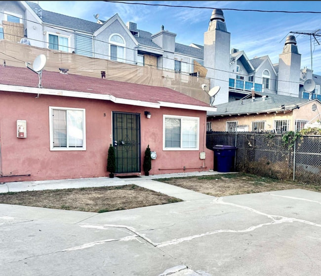 Building Photo - LB1117 (Rose) OWNER APPROVAL