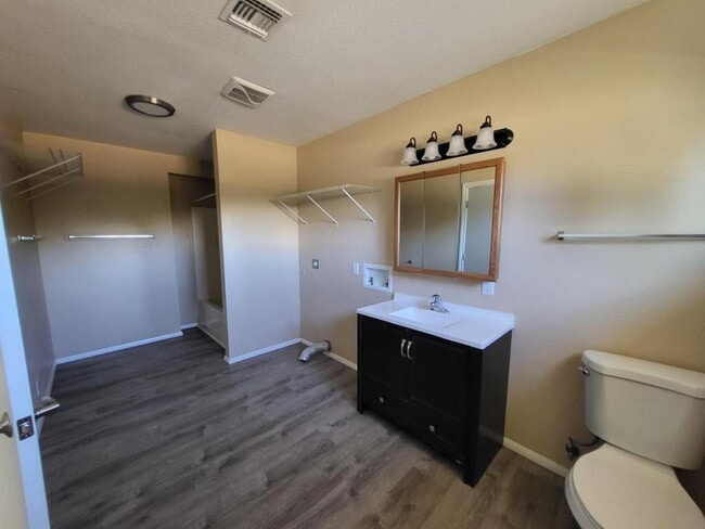 Building Photo - 3795 Lum Ave