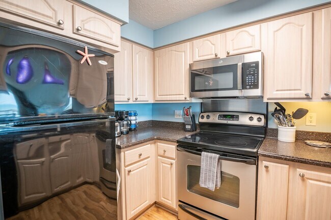 Building Photo - Ocean Dunes 2107 @  2107 Surfrider Ct.