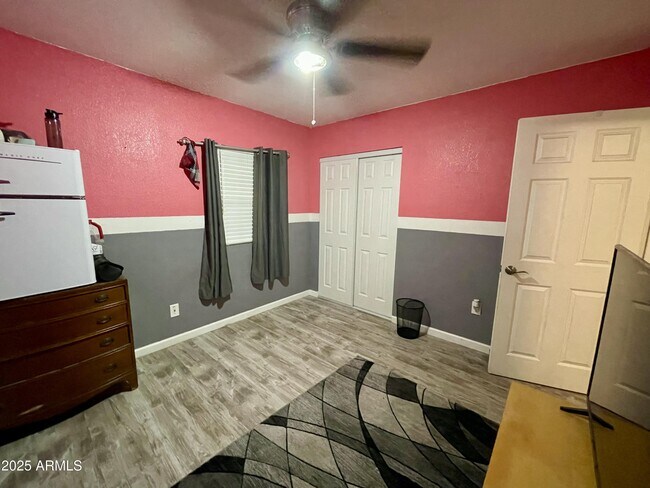 Building Photo - 1100 N Brown Ave