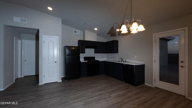 Building Photo - 14316 Paraiso Dr