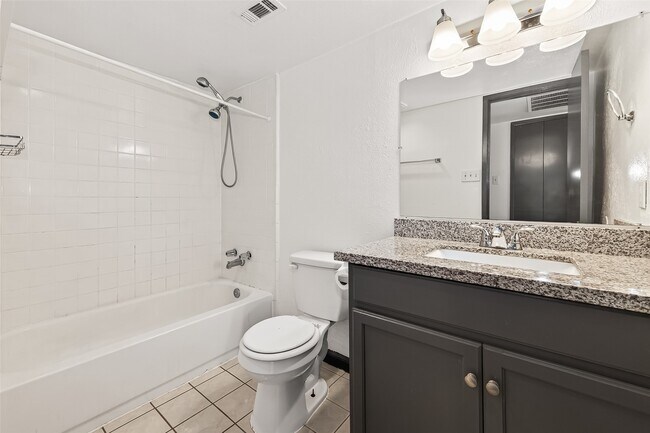 Building Photo - 6711 Vanlynn Ln