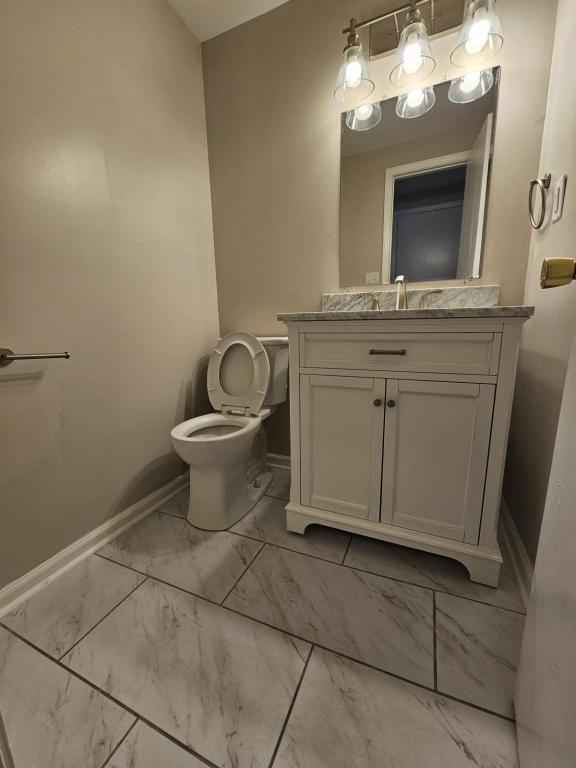 Building Photo - 8170 Honeysuckle Dr