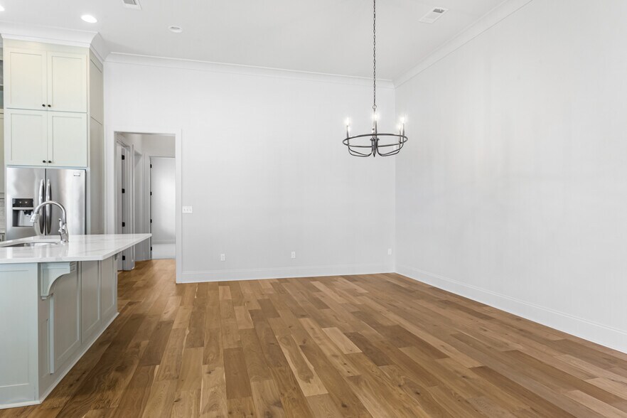 Building Photo - 10758 Moss Grove Ln