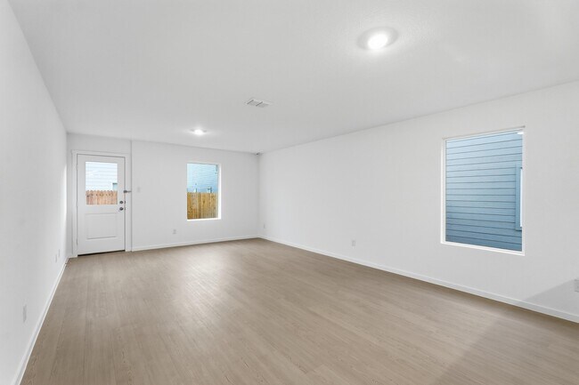 Building Photo - 731 Wagtail Dr