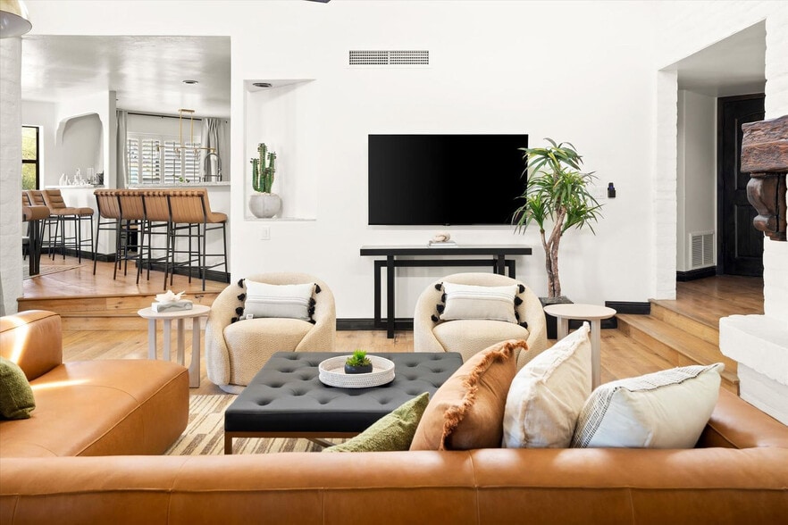 Building Photo - 4744 Saguaro Pl