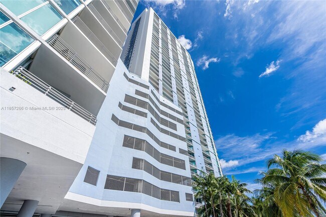 Building Photo - 335 S Biscayne Blvd
