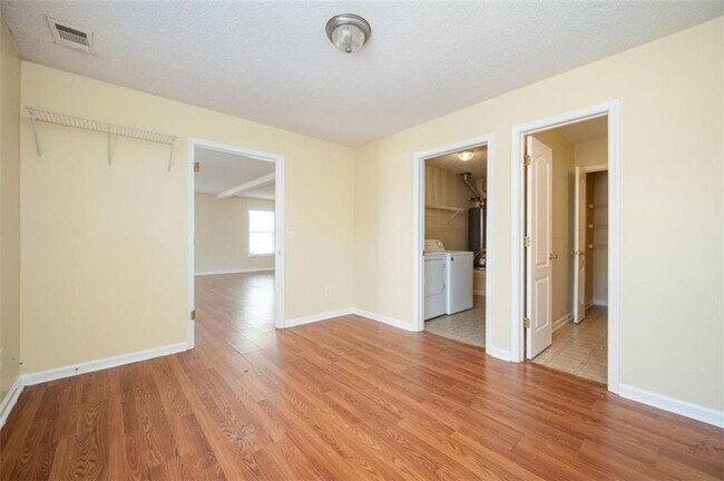 Building Photo - 11517 Haleigh St