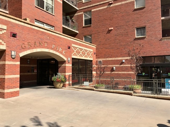 Building Photo - 1975 Grant St