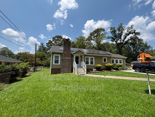 Primary Photo - 609 N Maple St