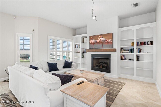 Building Photo - 7585 Jimmy Buffett Mem Hwy