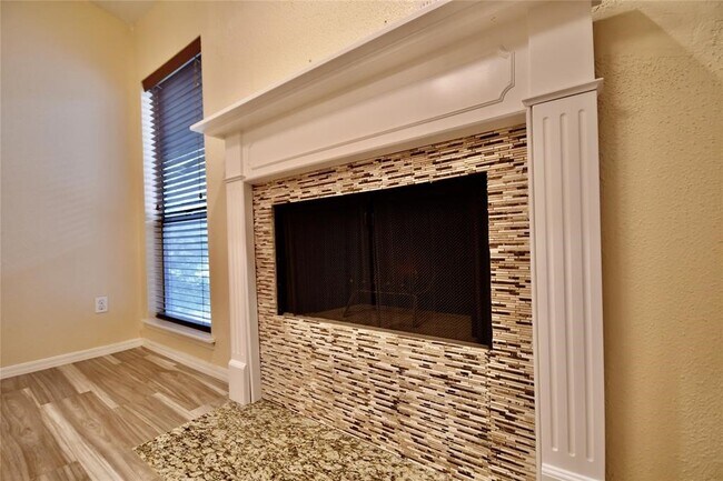 Building Photo - 1818 Augusta Dr