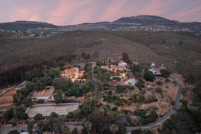 Building Photo - 20784 Fortuna Del Norte