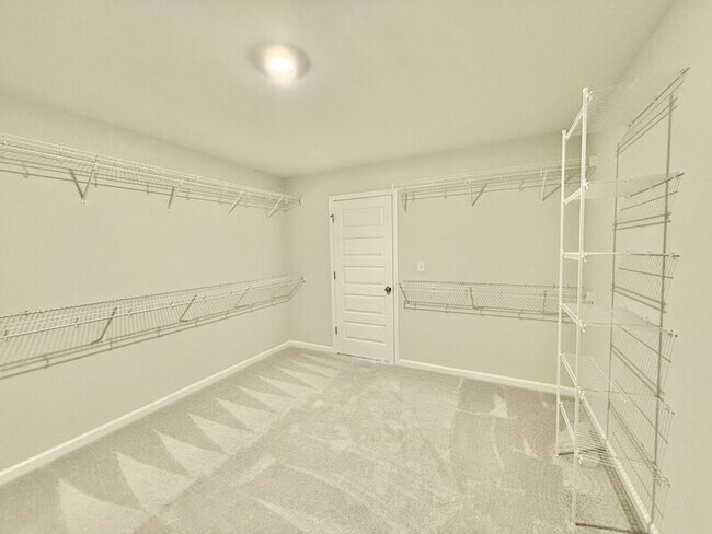 Building Photo - 150 Cherry Blossom Ct