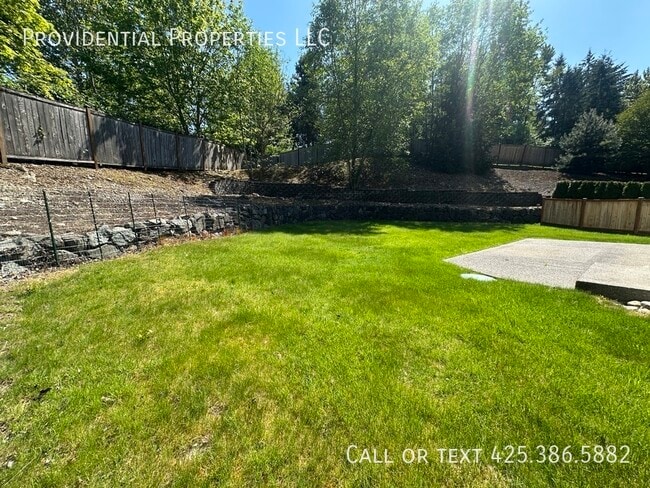 Building Photo - 9720-9186 186 St E