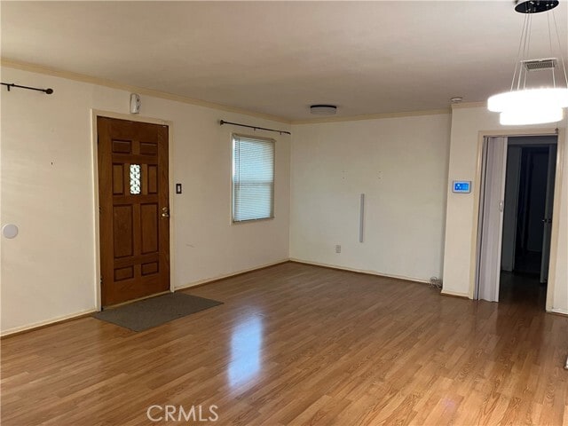Building Photo - 13314 S Oleander Ave