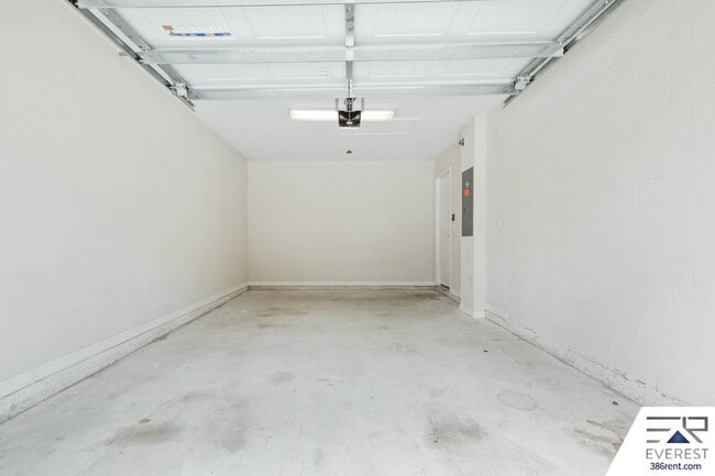 Building Photo - 26 Serbian Bellflower Trail