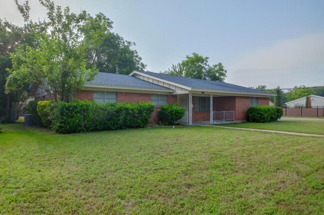 Building Photo - 7821 Natalie Dr