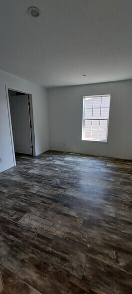 Building Photo - 46 Joymar Dr