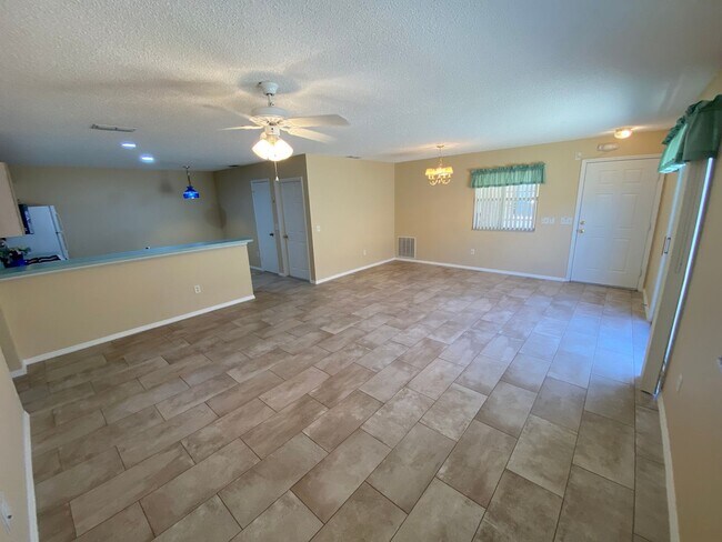 Building Photo - Charming Just Renovated Unfurnished ANNUAL LEASE - 2 Bedroom 2 Bath Patio Villa - Located In The ...