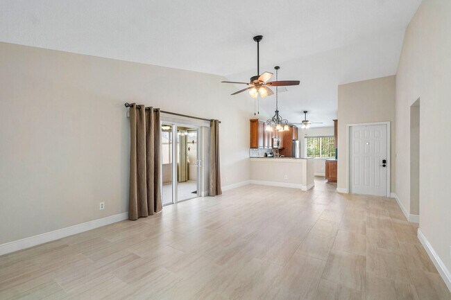 Building Photo - 188 Moccasin Trail N