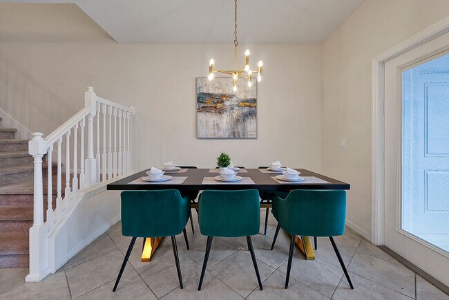 Building Photo - 7435 Oakmoss Loop