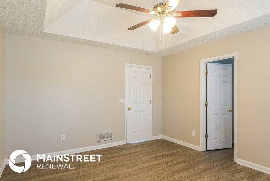 Building Photo - 5252 Miranda Way