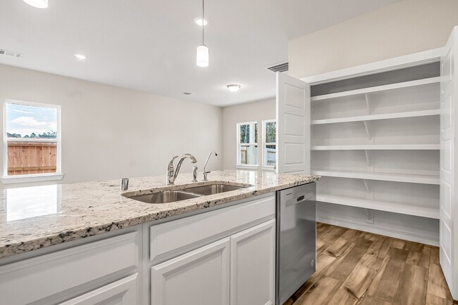 Building Photo - 17925 Canopy Trce Ct