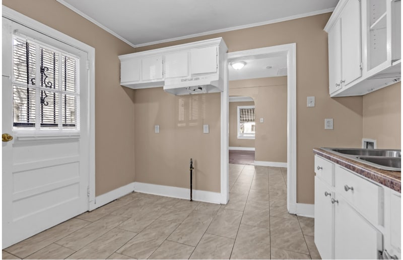 Building Photo - 3067 Pershing Ave