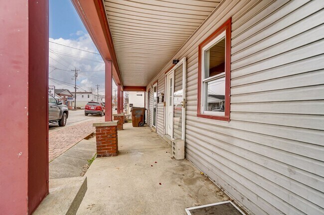 Building Photo - 29 N Main St