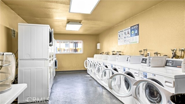 Building Photo - 355 S Madison Ave