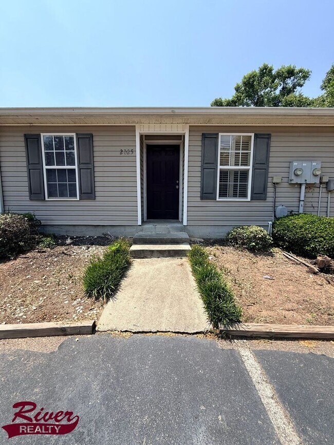 Building Photo - 2025 Buckhaven Way
