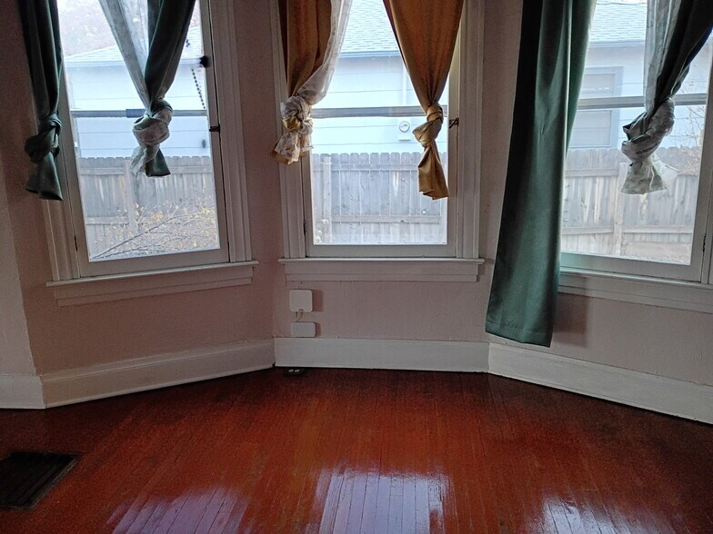 Building Photo - 1209 Berkley Ave