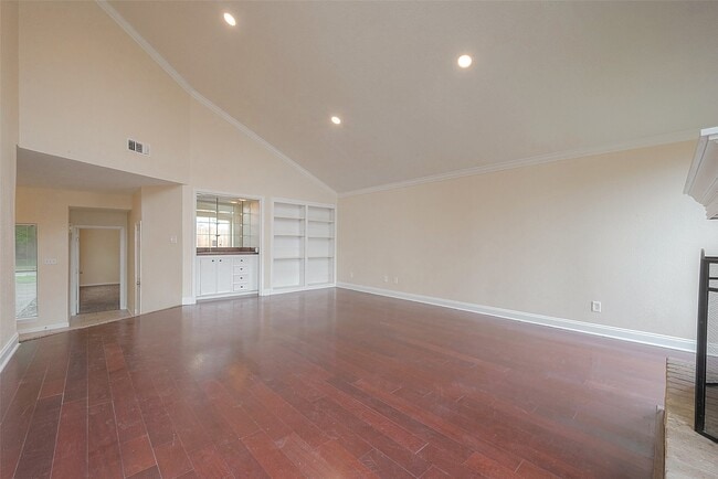 Building Photo - 15910 Tumbling Rapids Dr