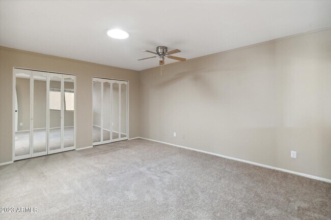 Building Photo - 2150 S Las Palmas