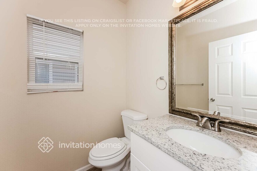 Building Photo - 6139 Miramont St